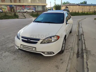 Oq Chevrolet Gentra, 3 pozitsiya 2020 yil, КПП Avtomat, shahar Samarqand uchun 12 000 у.е. id5155207