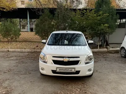 Белый Chevrolet Cobalt, 4 позиция 2021 года, КПП Автомат, в Амударьинский район за ~11 090 y.e. id4990681