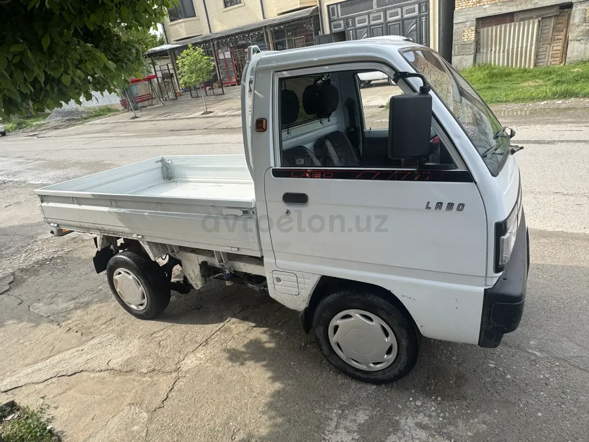 Daewoo Labo — 2