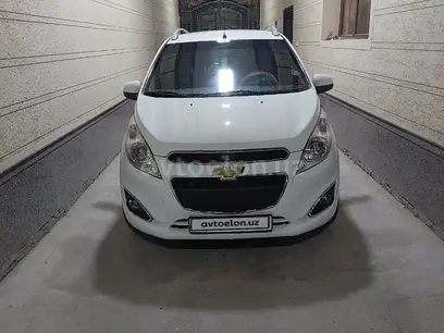 Белый Chevrolet Spark, 1 евро позиция 2015 года, КПП Автомат, в Ташкент за 6 500 y.e. id4978807