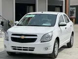 Белый Chevrolet Cobalt, 2 позиция 2024 года, КПП Механика, в Янгиюль за ~9 857 y.e. id5254635, Фото №1