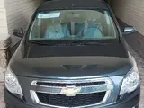 Мокрый асфальт Chevrolet Cobalt, 4 позиция 2024 года, КПП Автомат, в Ташкент за 13 200 y.e. id5034285, Фото №1