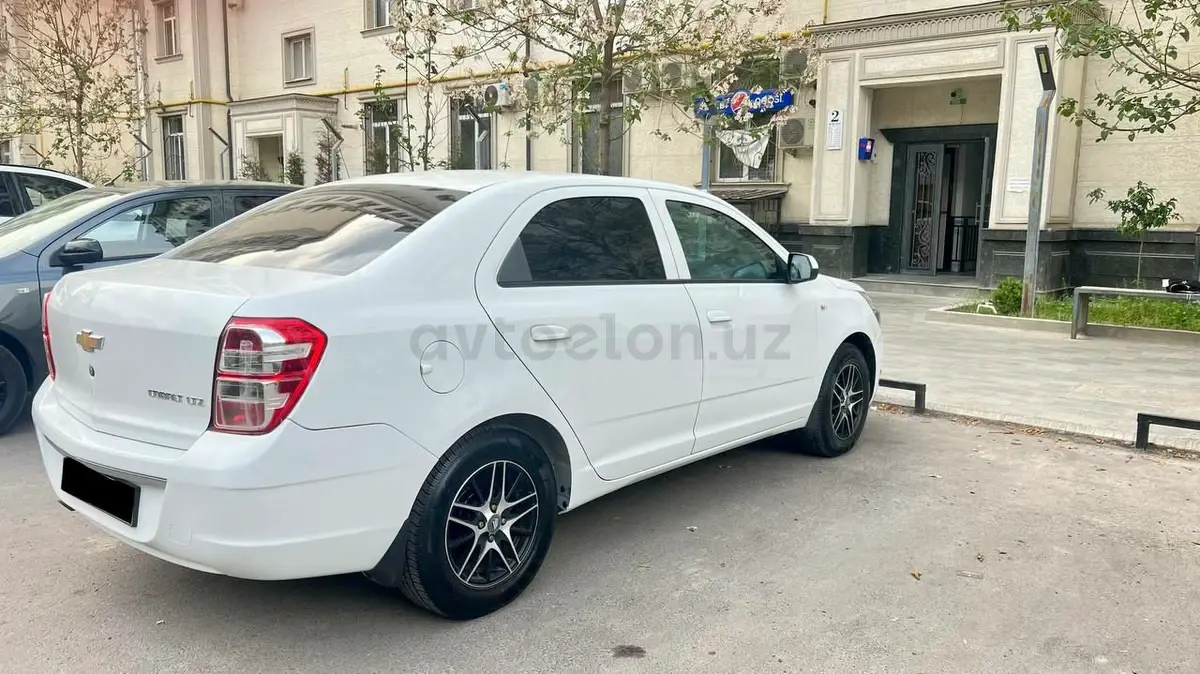 Chevrolet Cobalt 2022 — 4