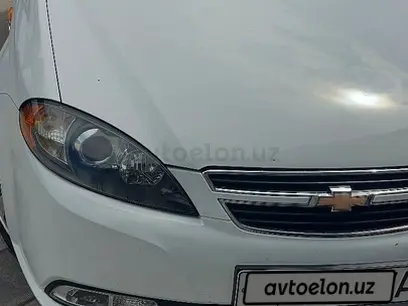 Белый Chevrolet Gentra, 3 позиция 2019 года, КПП Автомат, в Фергана за 11 200 y.e. id5218677