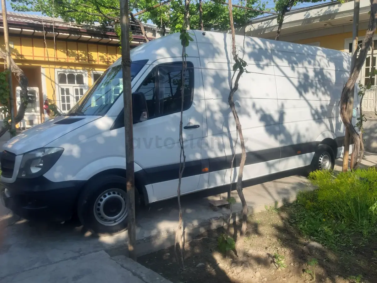 Mercedes-Benz Sprinter — 3