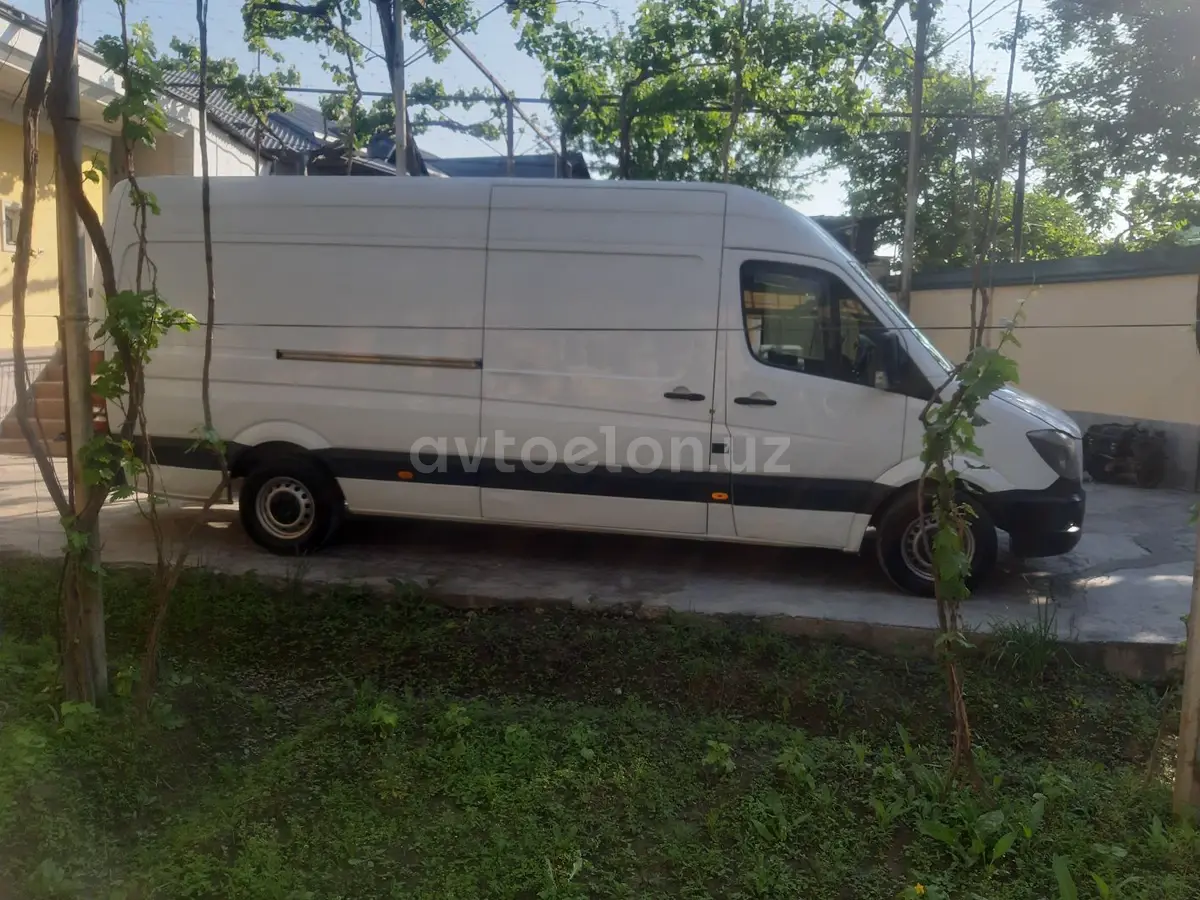 Mercedes-Benz Sprinter — 5