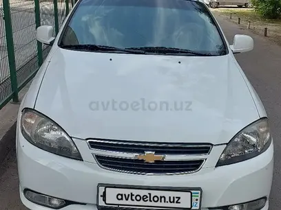 Белый Chevrolet Gentra, 3 позиция 2014 года, КПП Автомат, в Ташкент за 8 000 y.e. id4998413