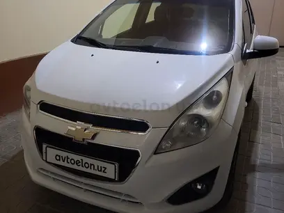 Белый Chevrolet Spark, 3 евро позиция 2014 года, КПП Автомат, в Самарканд за 6 999 y.e. id4938275