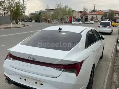 Hyundai Elantra 2022 года, в Ургенч за ~23 734 y.e. id4931775