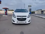 Белый Chevrolet Spark, 2 евро позиция 2019 года, КПП Механика, в Фергана за 7 800 y.e. id5229110, Фото №1