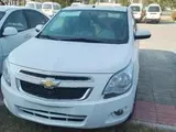 Белый Chevrolet Cobalt, 4 позиция 2024 года, КПП Автомат, в Наманган за ~13 299 y.e. id5204189, Фото №1