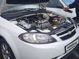 Белый Chevrolet Gentra, 1 позиция 2015 года, КПП Механика, в Ташкент за 8 500 y.e. id5032563, Фото №1