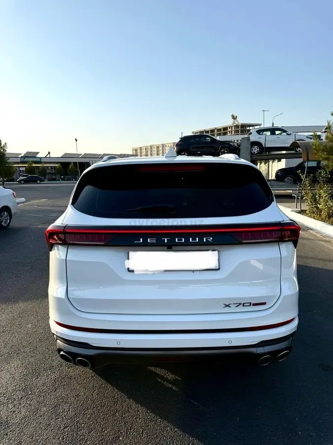 Jetour X70 Plus — 2
