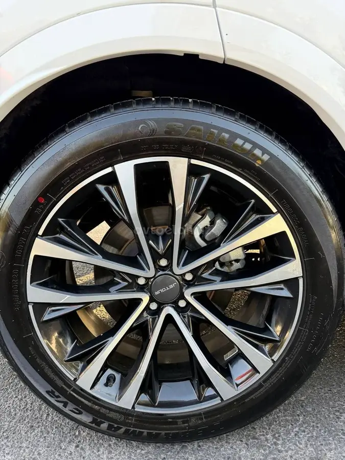 Jetour X70 Plus — 4