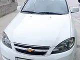 Белый Chevrolet Gentra, 3 позиция 2019 года, КПП Автомат, в Самарканд за 12 700 y.e. id5028450, Фото №1