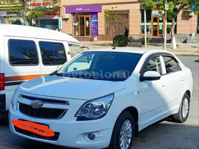 Белый Chevrolet Cobalt, 4 позиция 2022 года, КПП Автомат, в Фергана за 14 700 y.e. id4972632