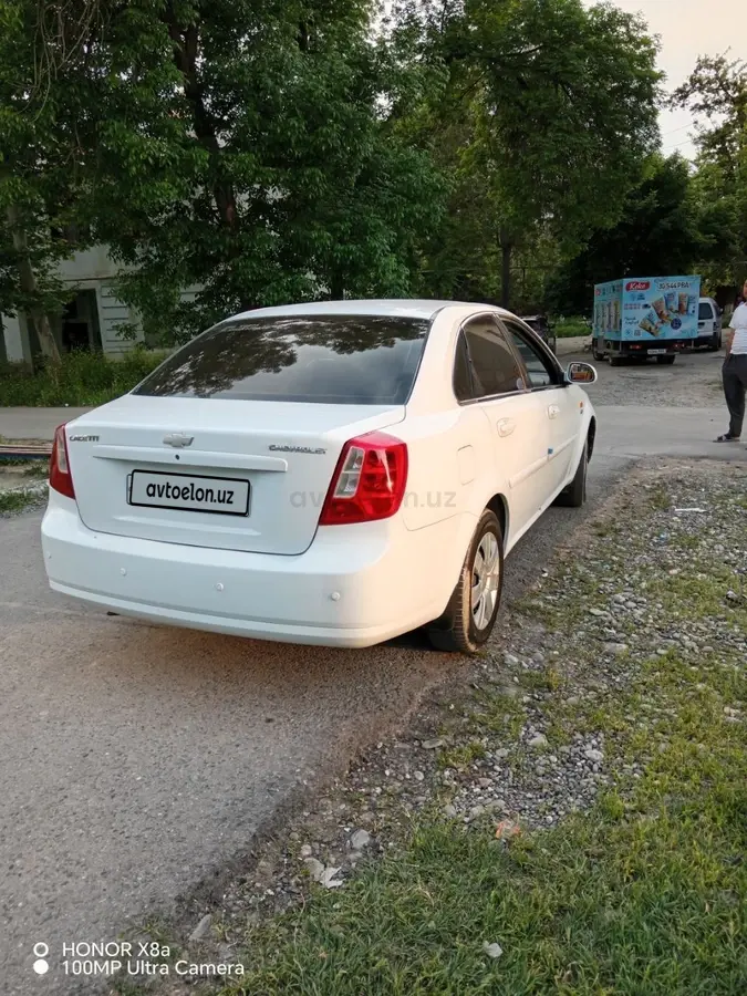Chevrolet Lacetti 2010 — 2