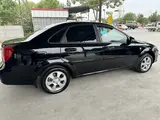 Черный Chevrolet Gentra, 3 позиция 2023 года, КПП Автомат, в Фергана за 15 400 y.e. id5031090, Фото №1