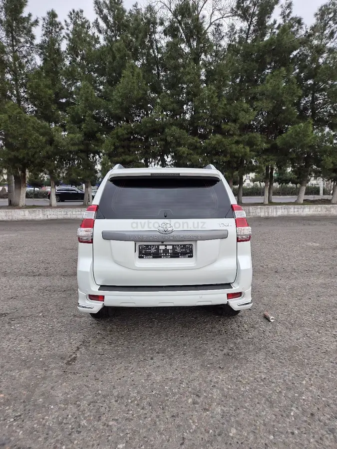 Toyota Land Cruiser Prado — 3