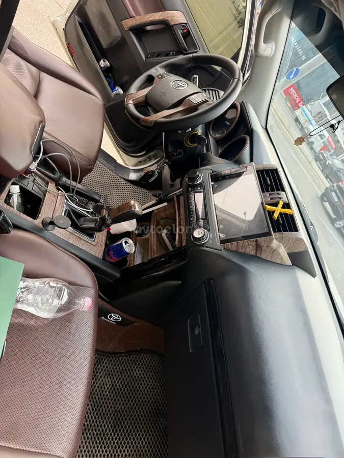 Toyota Land Cruiser Prado — 5