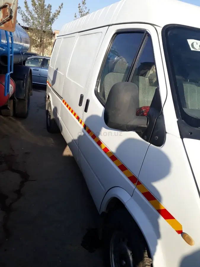 Ford Transit — 3