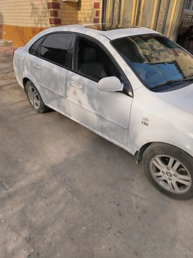 Chevrolet Lacetti 2010 — 2