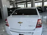 Белый Chevrolet Cobalt, 4 позиция 2022 года, КПП Автомат, в Ургенч за ~11 812 y.e. id5035323, Фото №1