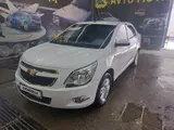 Белый Chevrolet Cobalt, 4 позиция 2022 года, КПП Автомат, в Самарканд за 12 200 y.e. id5199462, Фото №1