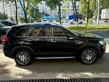 Черный Chevrolet Captiva, 4 позиция 2013 года, КПП Автомат, в Ташкент за 17 250 y.e. id5216142, Фото №1