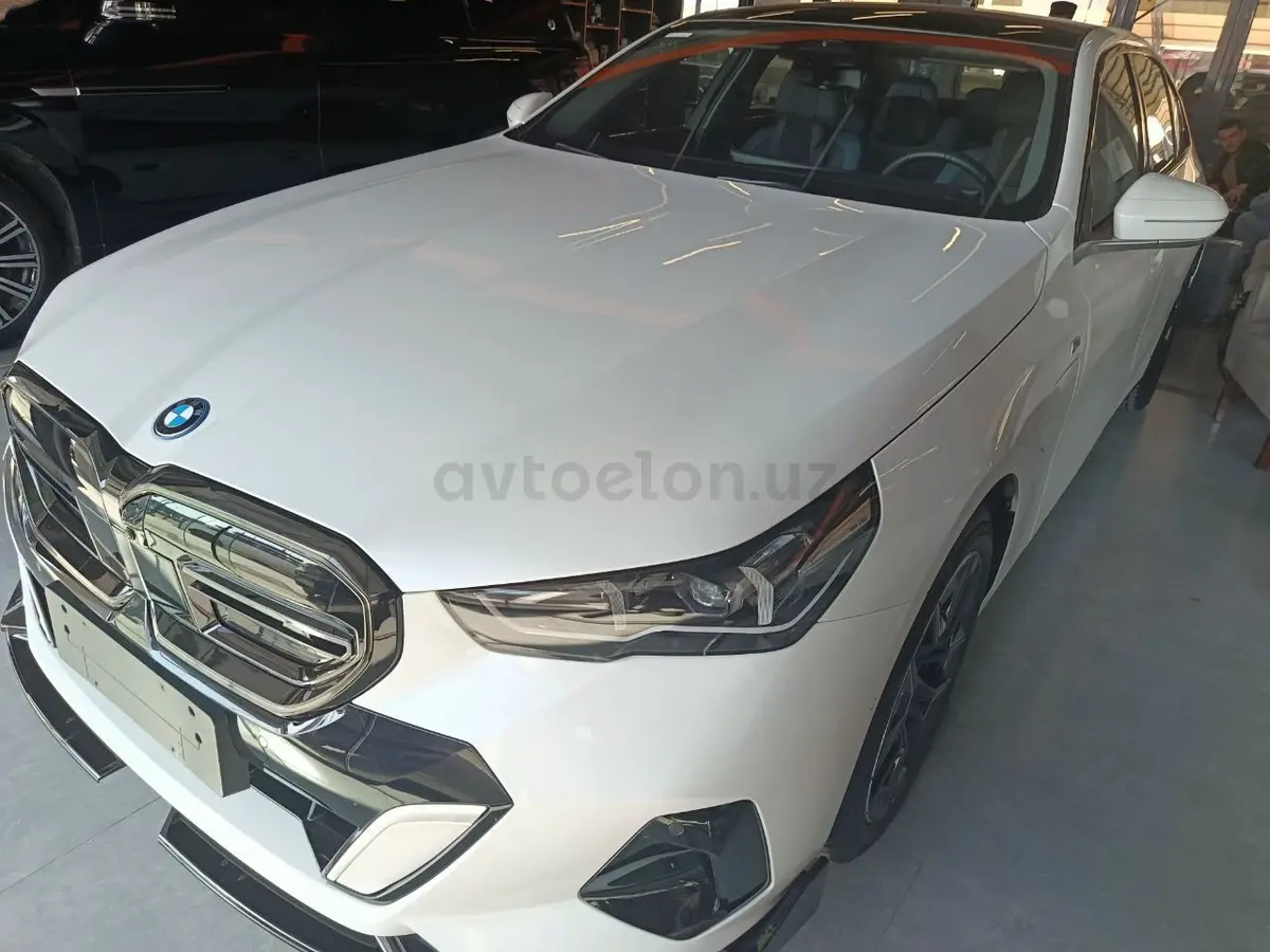 BMW i5