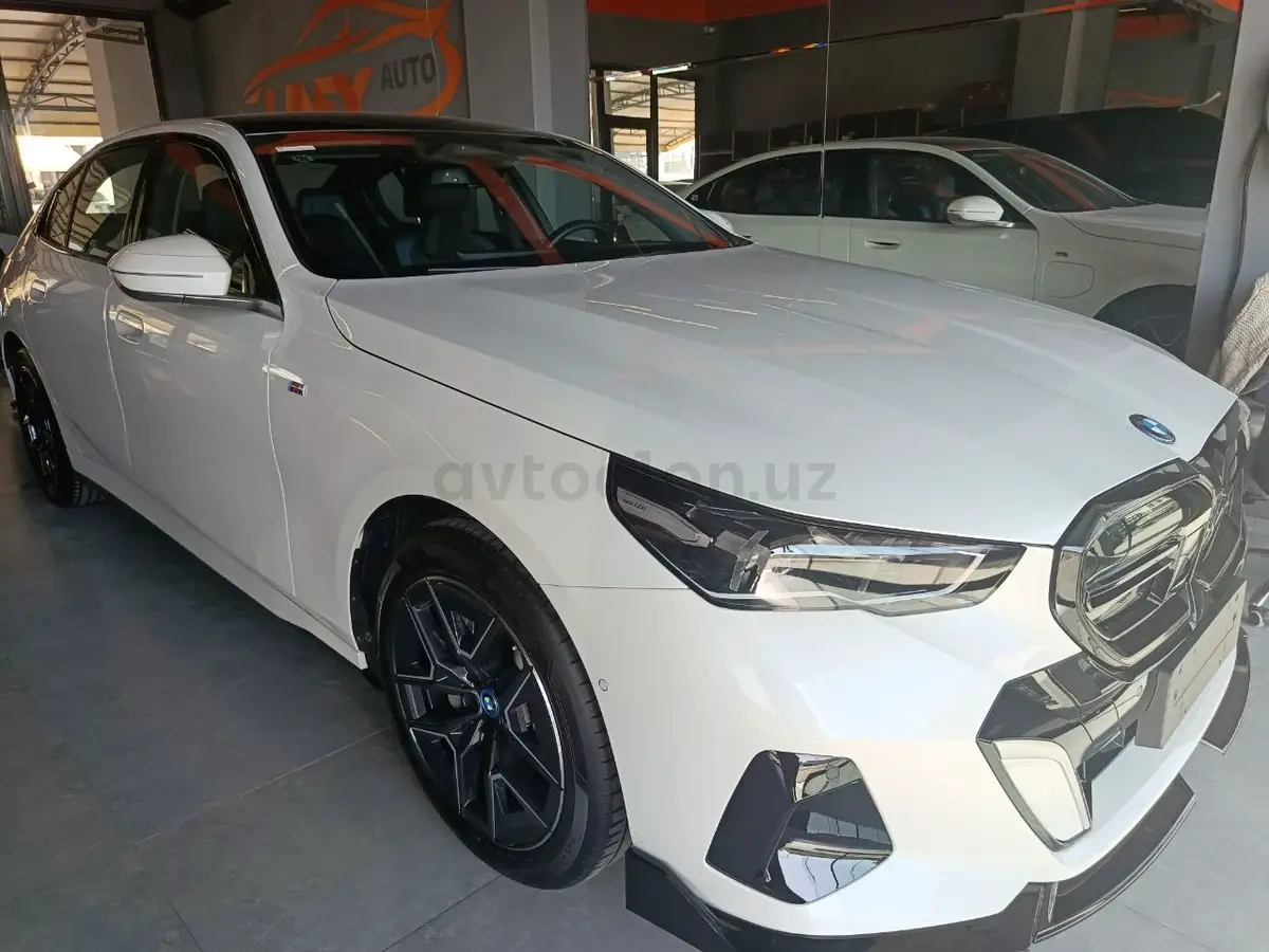 BMW i5 — 2