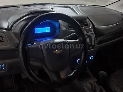 Мокрый асфальт Chevrolet Cobalt, 2 позиция 2014 года, КПП Механика, в Андижан за 8 500 y.e. id2669659