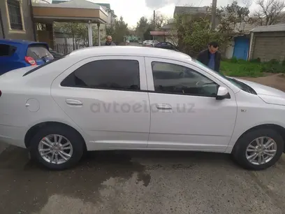 Белый Chevrolet Cobalt, 4 позиция 2024 года, КПП Автомат, в Ташкент за 13 000 y.e. id5199140