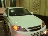 Белый Chevrolet Gentra, 3 позиция 2021 года, КПП Автомат, в Учкуприк за 12 500 y.e. id6405552, Фото №1