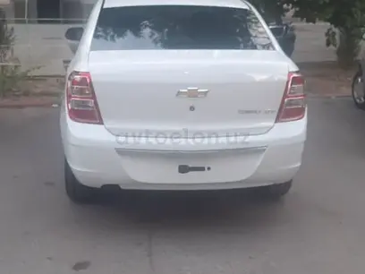 Белый Chevrolet Cobalt, 4 позиция 2024 года, КПП Автомат, в Ташкент за 12 700 y.e. id5212731