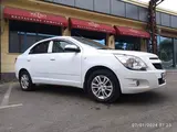 Белый Chevrolet Cobalt, 4 позиция 2022 года, КПП Автомат, в Ташкент за 10 600 y.e. id5217397, Фото №1