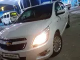 Белый Chevrolet Cobalt, 4 позиция 2021 года, КПП Автомат, в Андижан за 11 500 y.e. id5189902, Фото №1