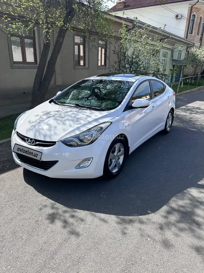 Hyundai Elantra 2013