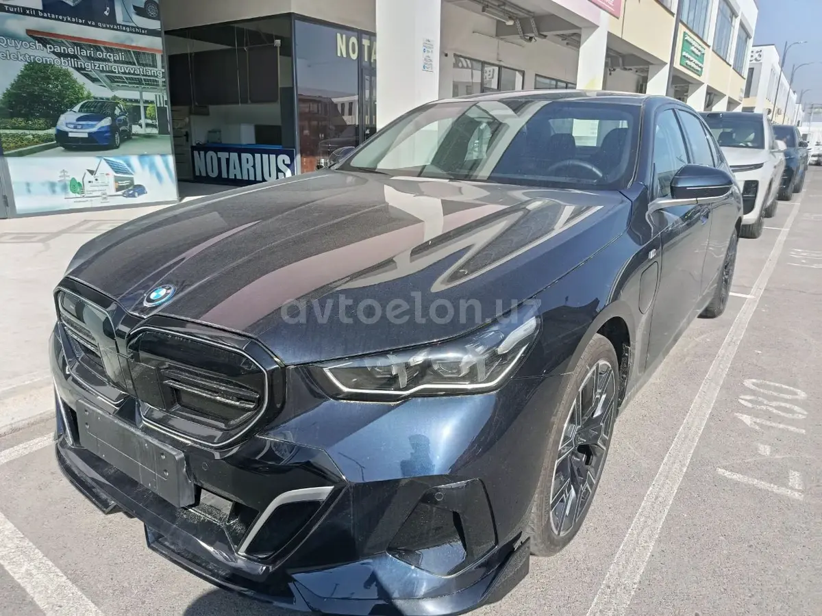 BMW i5 — 3