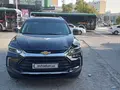 Черный Chevrolet Tracker, 3 позиция 2023 года, КПП Автомат, в Ташкент за 17 200 y.e. id6457414