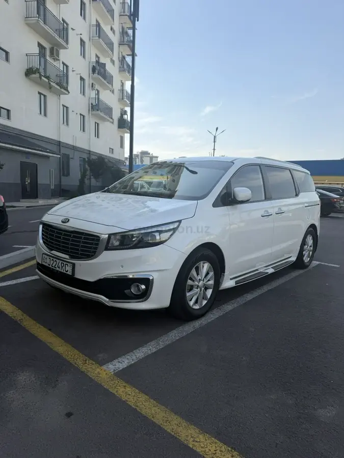 Kia Carnival — 2