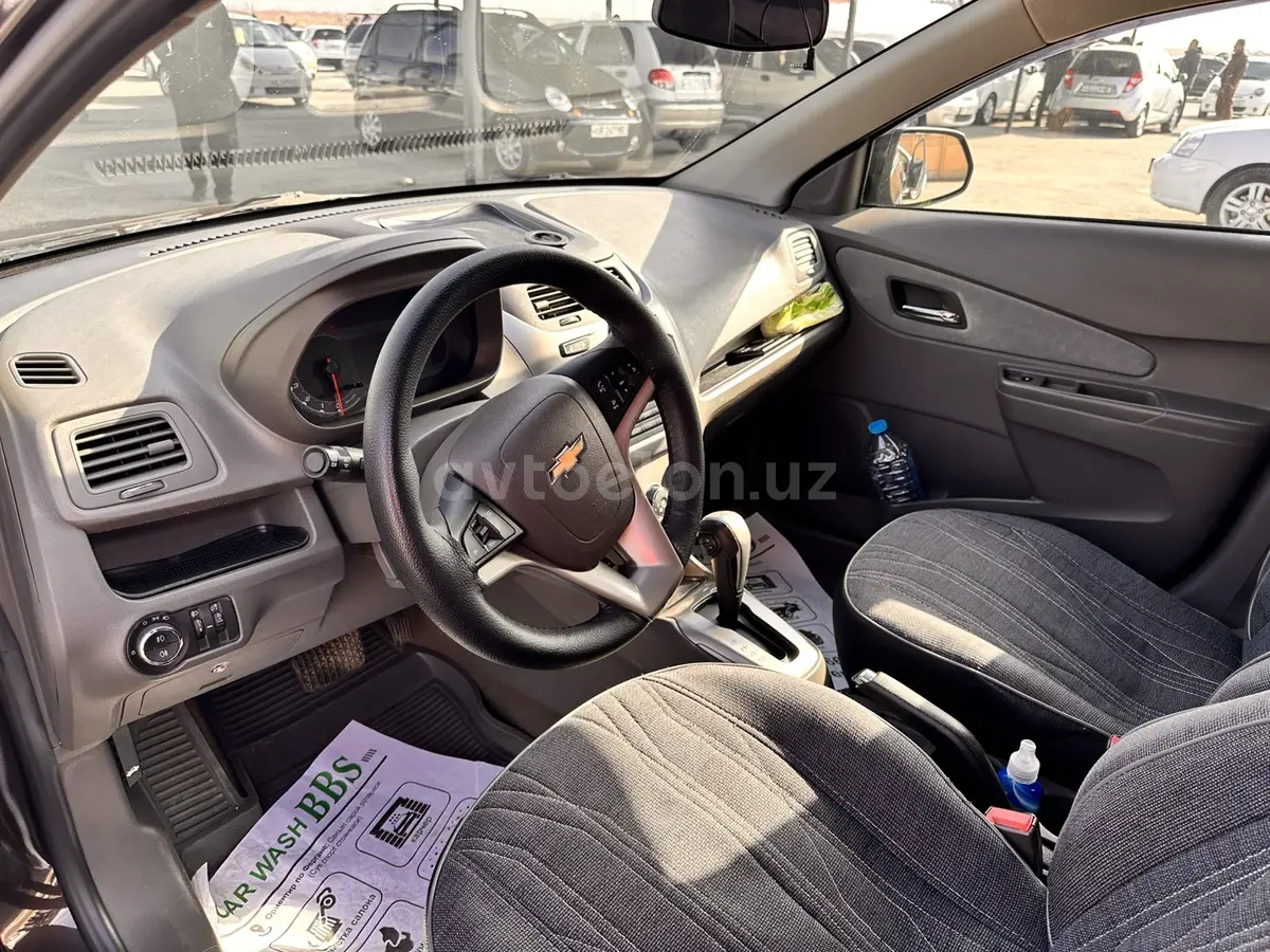 Chevrolet Cobalt — 4