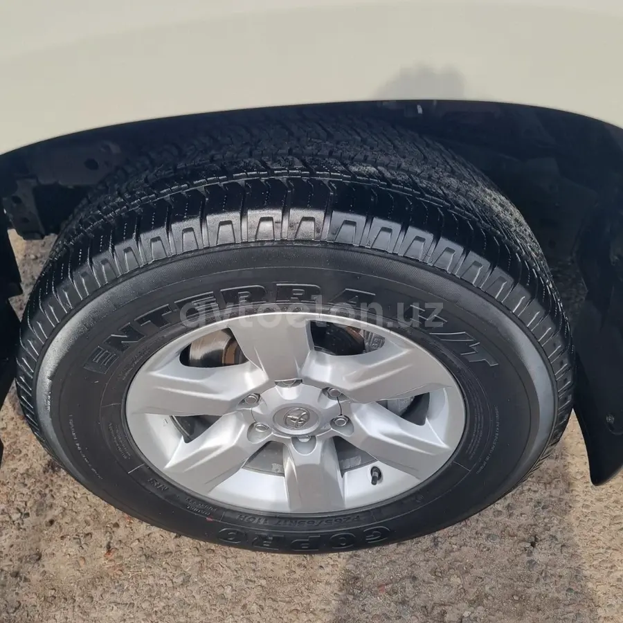 Toyota Land Cruiser Prado — 2
