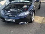 Тё̀мно-си́ний Chevrolet Gentra, 3 позиция 2023 года, КПП Автомат, в Ташкент за 13 500 y.e. id5216265, Фото №1