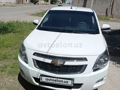 Белый Chevrolet Cobalt, 4 позиция 2022 года, КПП Автомат, в Яккабаг за 12 500 y.e. id5228035