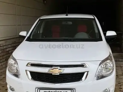 Белый Chevrolet Cobalt, 4 позиция 2023 года, КПП Автомат, в Ташкент за 12 600 y.e. id5131543