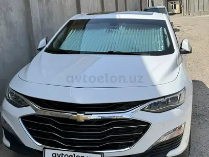 Белый Chevrolet Malibu 2 2020 года, КПП Автомат, в Ташкент за 26 500 y.e. id4995639