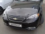 Черный Chevrolet Gentra, 3 позиция 2023 года, КПП Автомат, в Фергана за 16 000 y.e. id5035400, Фото №1