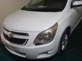 Белый Chevrolet Cobalt, 4 евро позиция 2024 года, КПП Автомат, в Беруни за ~12 302 y.e. id5230132, Фото №1