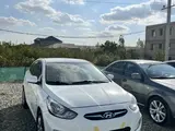 Белый Hyundai Accent 2011 года, КПП Автомат, в Ургенч за ~10 964 y.e. id6646240, Фото №1